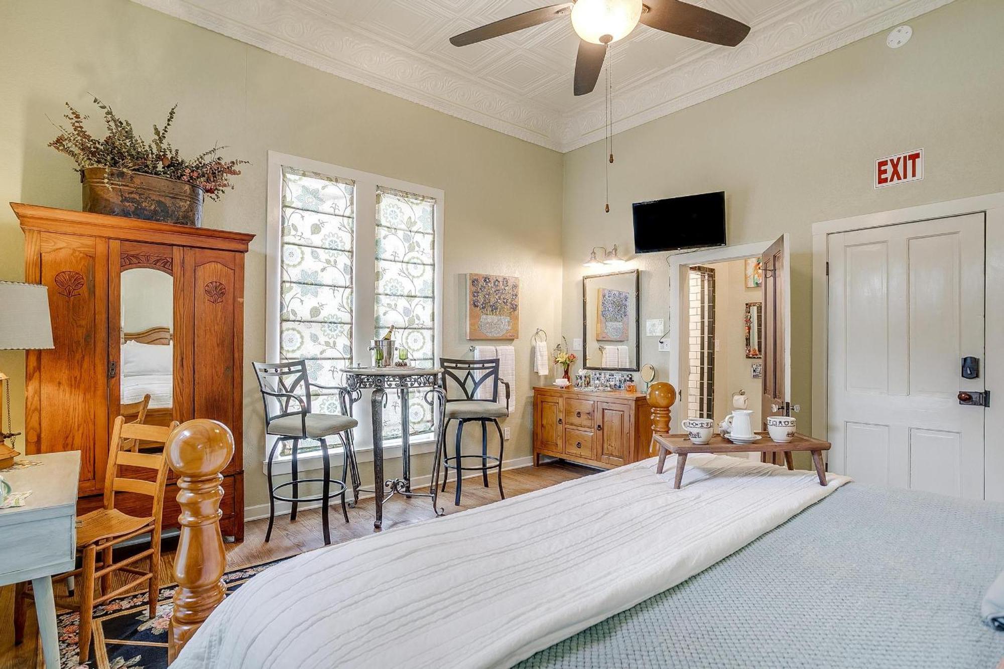 The Gallery House Boutique Hotel スティーブンビル エクステリア 写真