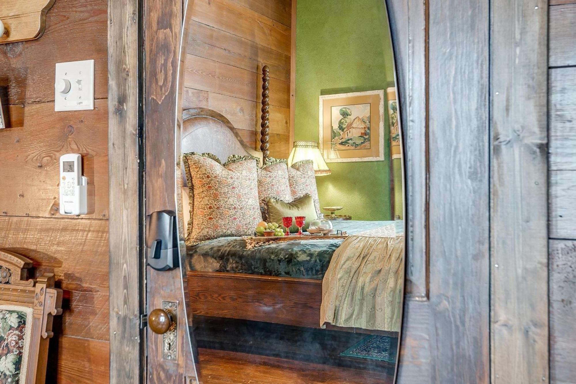 The Gallery House Boutique Hotel スティーブンビル エクステリア 写真