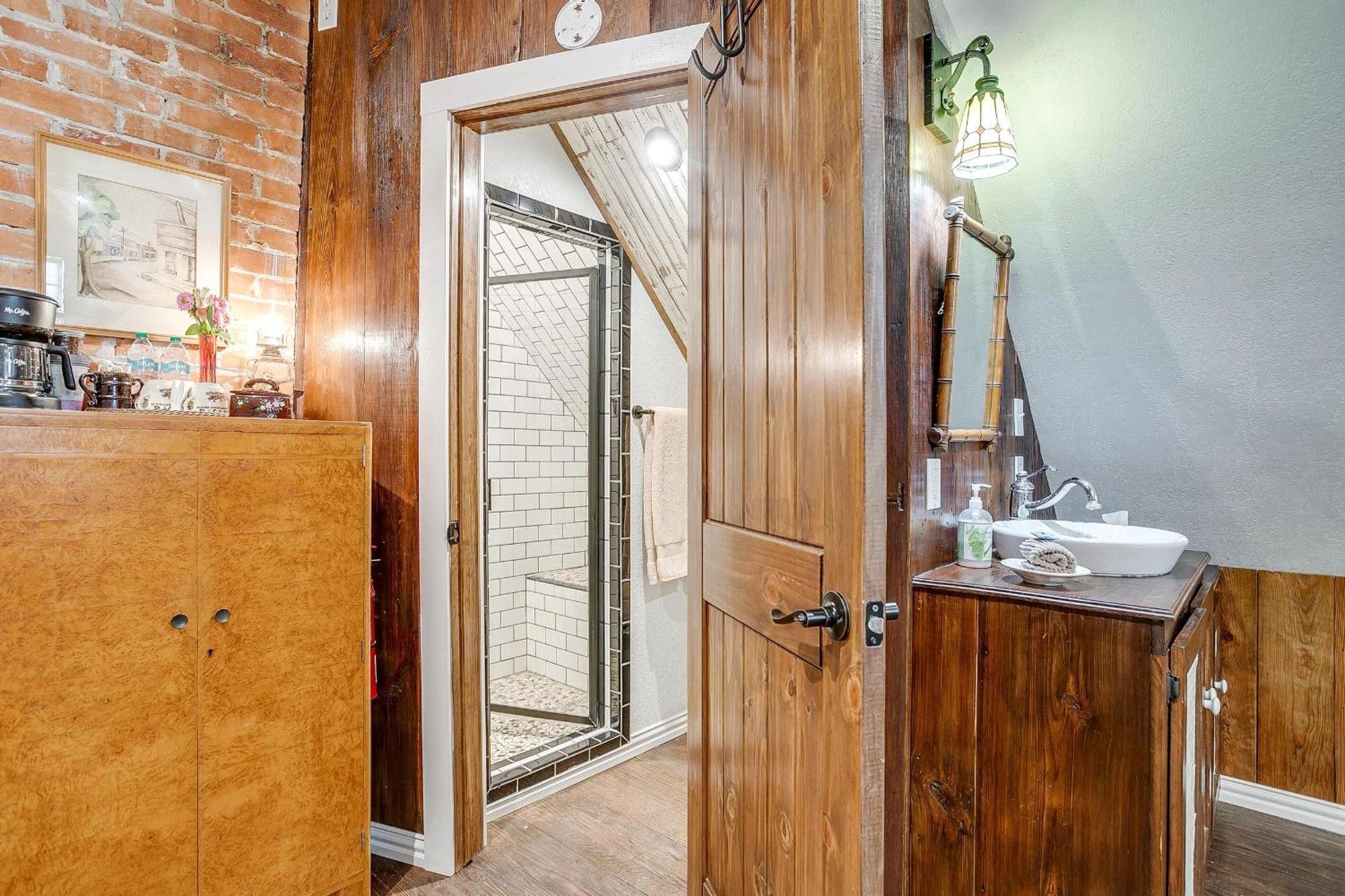 The Gallery House Boutique Hotel スティーブンビル エクステリア 写真