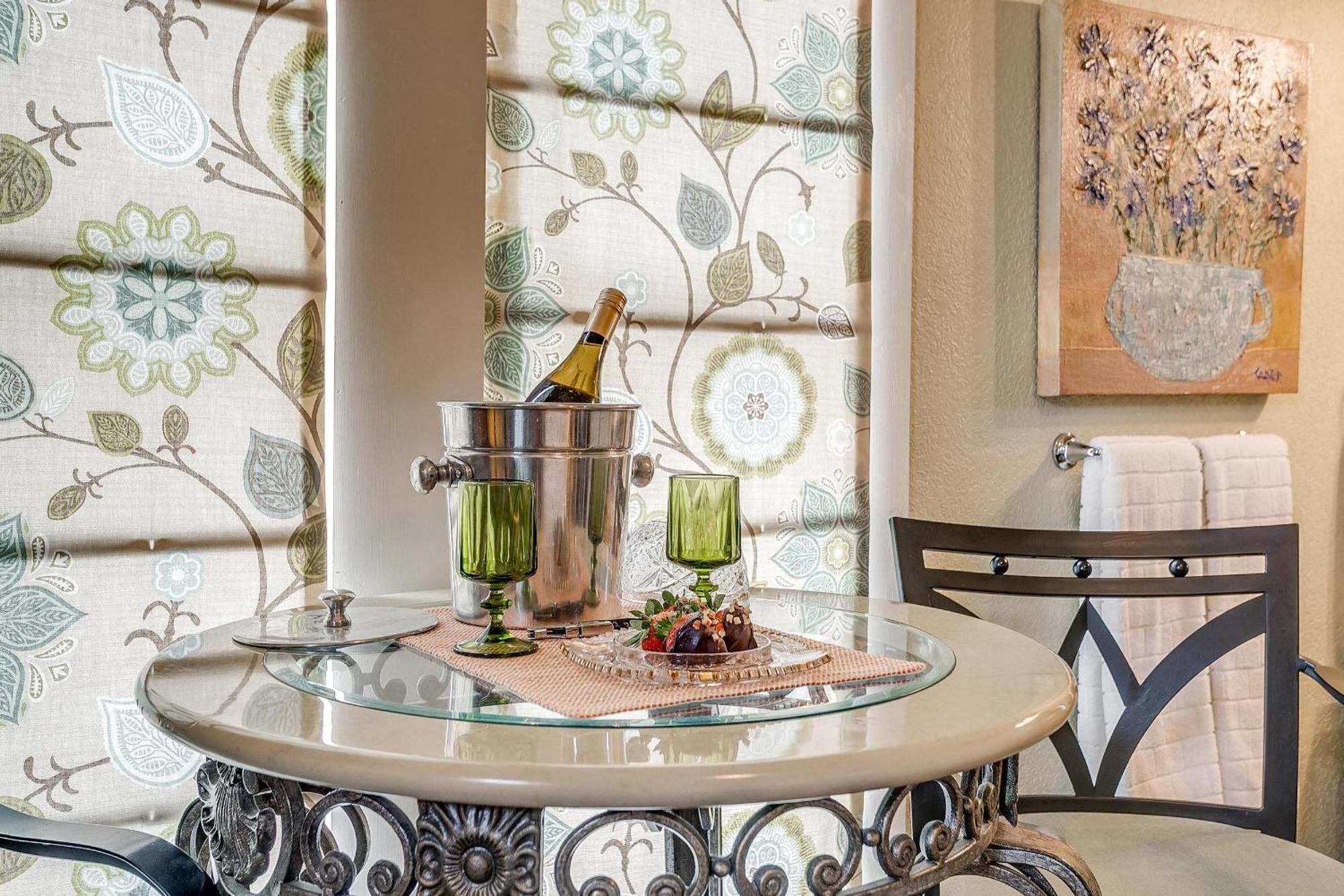 The Gallery House Boutique Hotel スティーブンビル エクステリア 写真